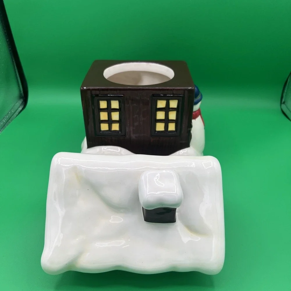 SCM Designs Snow Covered House Ceramic Cookie Jar with snowman tree clean GHA3.